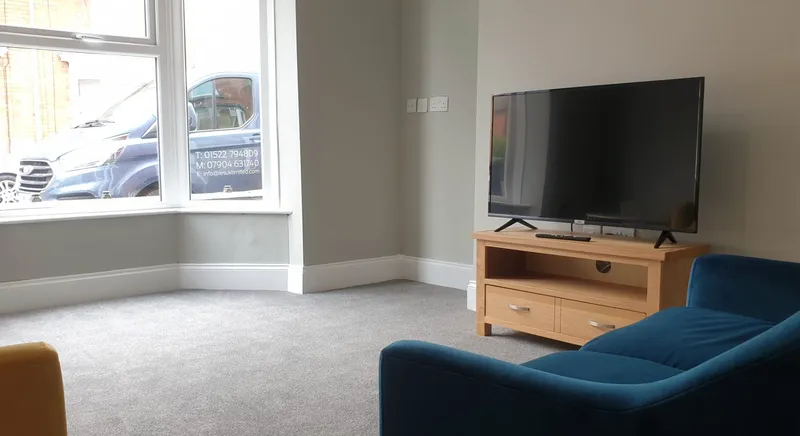 2 Bed Terraced House // Jul 2026 - Image 8